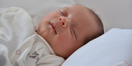 Aider bébé à dormir pendant la canicule