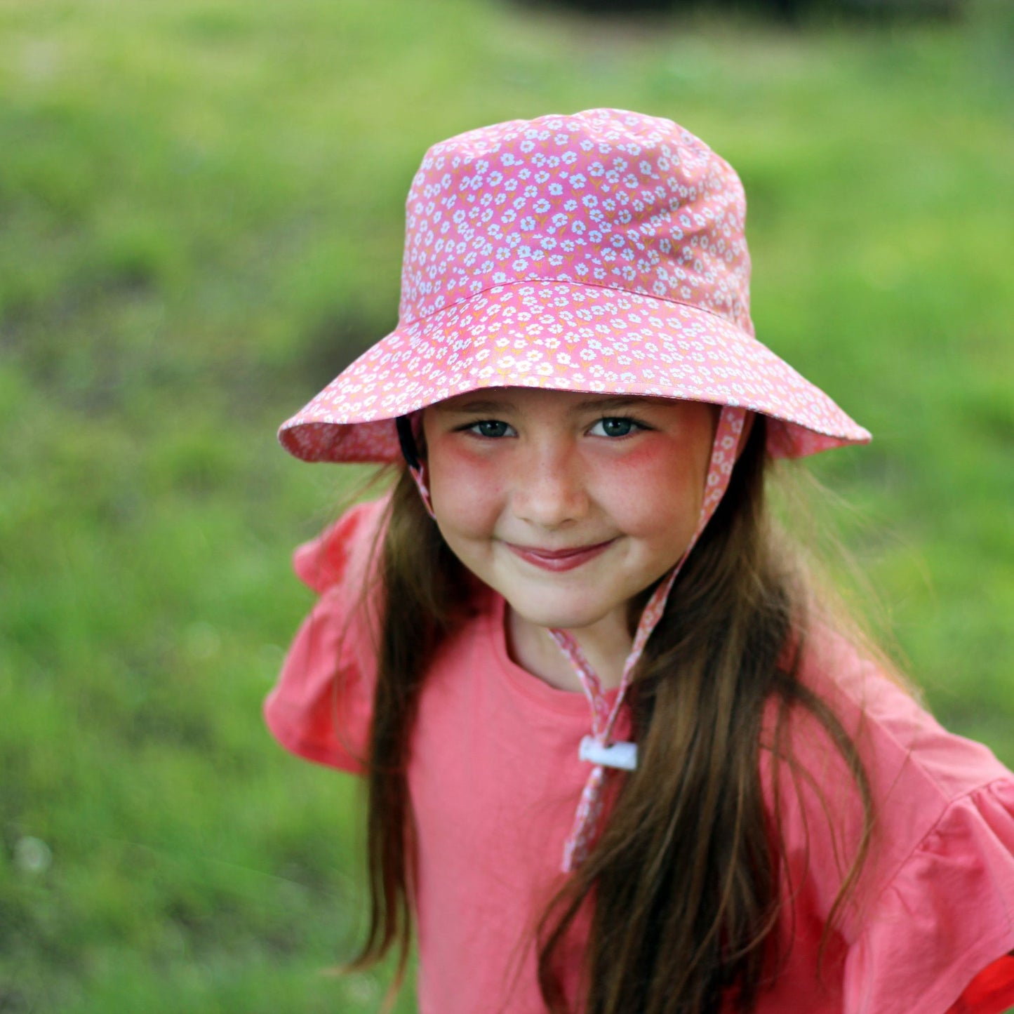 chapeau enfant fleurs fille rose