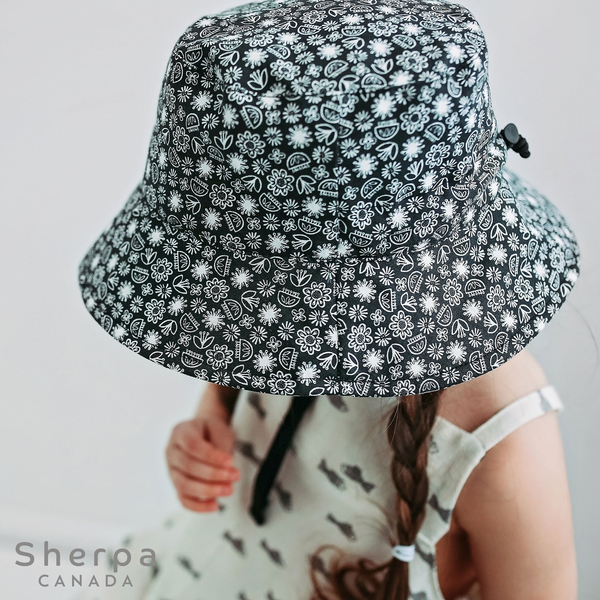 Black and white floral best sale bucket hat